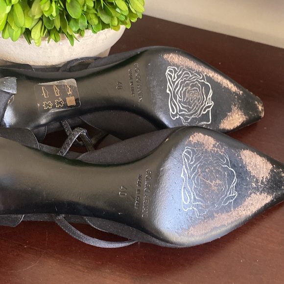GIORGIO ARMANI VINTAGE BLACK SATIN SLINGBACK POINTED KITTEN HEELS PUMPS SIZE 40 - Picture 10 of 13
